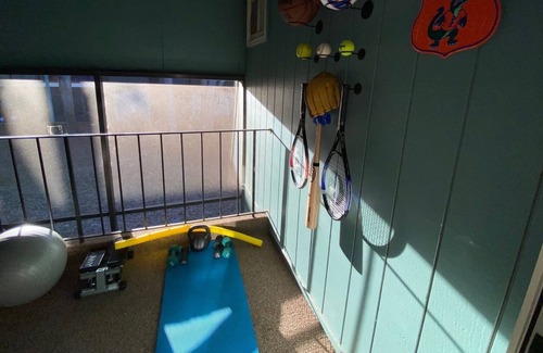 Gainesville Apartment | FREE 2pm check-in*Games*Gym*BBQ Family Retreat!