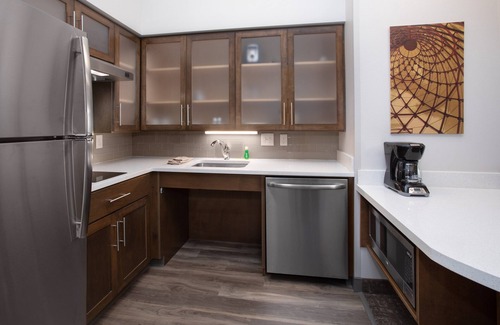 Rapid City Condo | Free Breakfast. Pool & Hot Tub. Near Rushmore Crossing Shopping Complex! Your Next Trip!