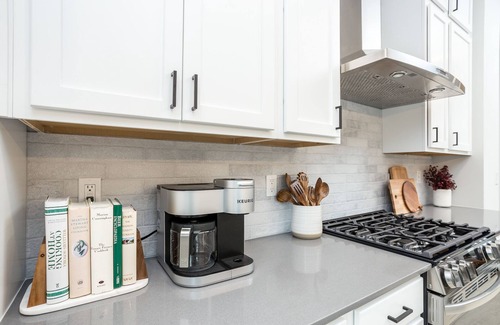 Westfield House | Free Golf Cart! Luxe Townhome Near Grand Park!