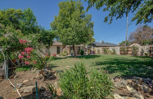 Enterprise House | Free pkg up to 4 cars/6 guests max/King/Qn/Twin beds