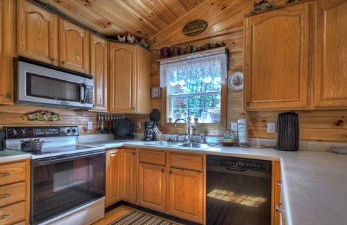 Turtletown Cabin | *Free Whitewater Rafting & Ziplining* Spacious & Secluded Cabin 7 Miles to Attractions & Near Ocoee River Rafting