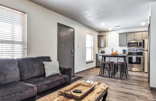 La Cygne House | Freestanding 2 Bedroom Cabins