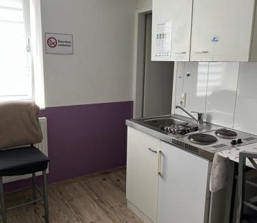 Hueckelhoven House | Fremdenzimmer Sas