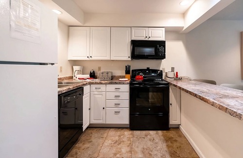 French Lick Villa | French Lick Escape | 2 Relaxing Villas with Full Kitchen and Indoor Pool