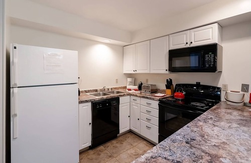 French Lick Villa | French Lick Escape | 2 Relaxing Villas with Full Kitchen and Indoor Pool