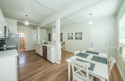 Clearwater Beach Cottage | Frenchy's Cottage 482 in Clearwater Beach