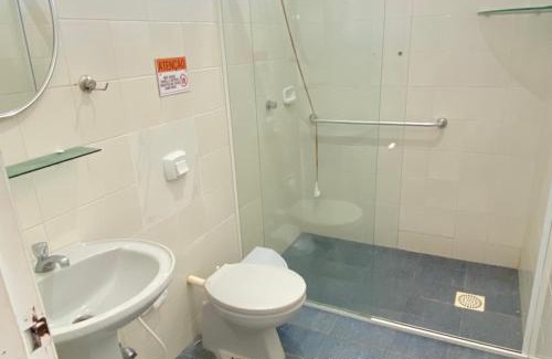 Ubu House | FRENTE MAR CASTELHANOS Casa Recanto Azul 7 Suítes Lazer Completo e Conforto recém reformada para Até 25 Pessoas Ideal para reunir Famílias e Amigos