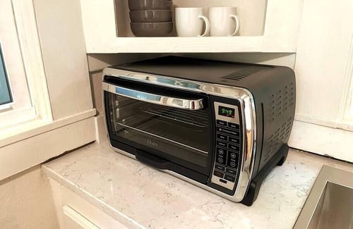 Hannon Park Apartment | Fresh & Comfy Studio Apartment w/Kitchenette