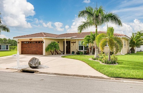 Flor-a-mar House | Freshly Remodeled and Ready For Your Family To Enjoy!