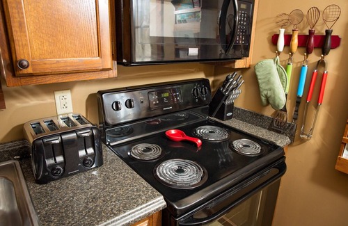 Laurelville Cabin | Friendly Fawn sleeps 4, or rent all 4 for 20. Horseback riding across the Rd!