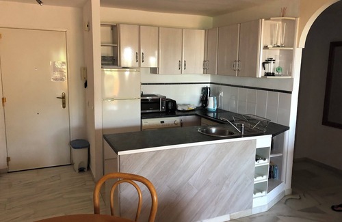 Urbanizacion Hacienda las Chapas Apartment | FROM £245pw, 3bed Sleeps 6 CABOPINO, MARBELLA, SOUTH FACING BALCONY