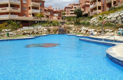 Urbanizacion Hacienda las Chapas Apartment | FROM £245pw, 3bed Sleeps 6 CABOPINO, MARBELLA, SOUTH FACING BALCONY