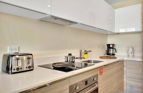 Hollywood Apartment | Front Bay View Terrace| Rooftop Pool| Near Beach