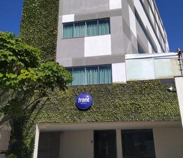 Padre Eustaquio Hotel | Front Hotel Expominas