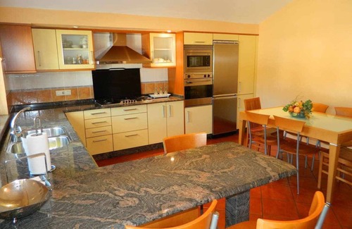 Larino Apartment | Front line beach apartment in Lariño