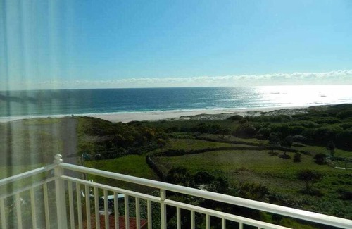 Larino Apartment | Front line beach apartment in Lariño