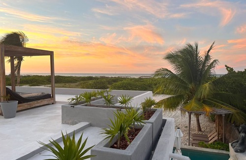 Sisal Villa | Front line house with private pool