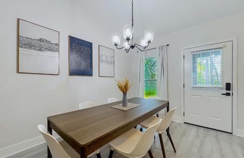 Historic Downtown House | Full 3 BR 2 BA Home in Ocala Close to Key Sights