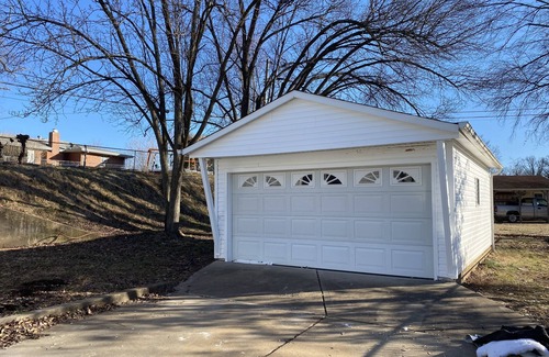 St. Louis House | Full house close to walking trails and 15 minutes to downtown