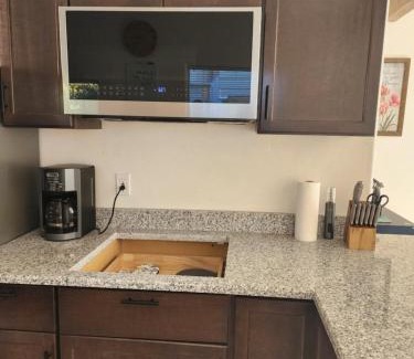 Bisbee House | Full House or Studio Suite with Breath Taking Views in Old Bisbee