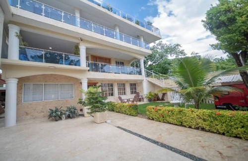 El Batey Apartment | Fully Equipped New 3BR APT->DT->2Mins to the Beach
