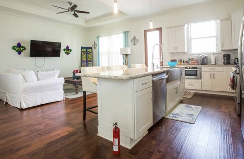 Gentilly Terrace Cottage | Fully renovated house close to Downtown & FQ