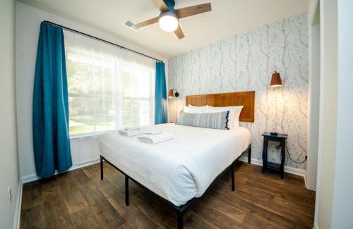 Columbia Apartment | Fun 4BD w 75 inch TV