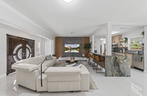 Miami Gardens House | Fun 5BR Retreat w/Pool, Beach, Games & BBQ