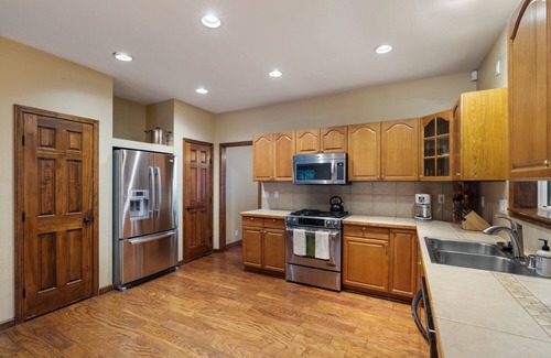 Graeagle Cabin | Fun Family Cabin in the Heart of the Lost Sierra w/BBQ, Games and Tons of Space