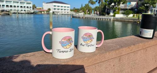 Treasure Island Apartment | Funshine Pointe Capri