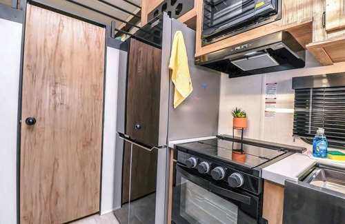 Winter Garden Apartment | FunTropicalTinyHomeGolfCartLake
