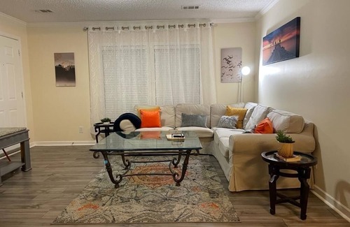 Pontchartrain Park Apartment | Furnished 1 BD Apartment IN NEW Orleans