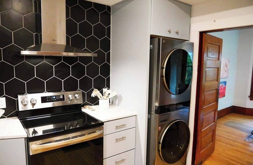 Hudson House | Furnished 3BR Corporate Rental, Walk to Downtown Hudson, 21 minutes to St. Paul