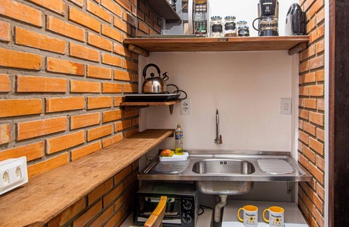 Santo Antonio de Lisboa Apartment | Furnished ground floor studio apartment, house facing the sea in Santo Antônio de Lisboa/Floripa