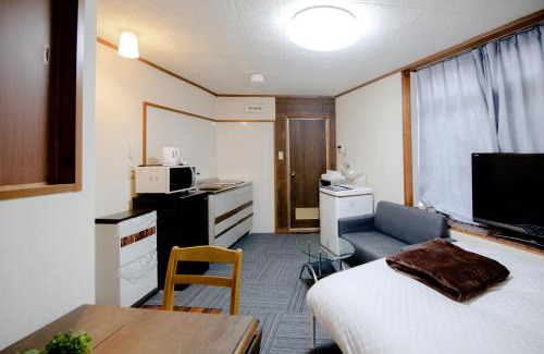Fushimi Apartment | Fushimi Railway House