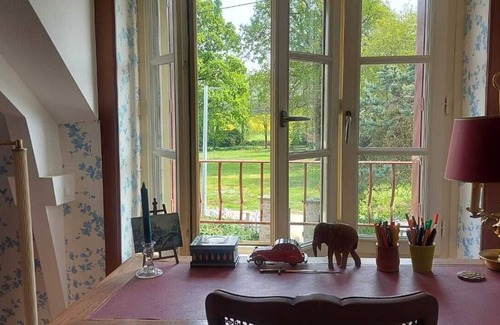 Mohon Cottage | Gîte* 13 beds, sleeps 20, Jacuzzi, Swimming pool, Billiards, Games tent, Park *.