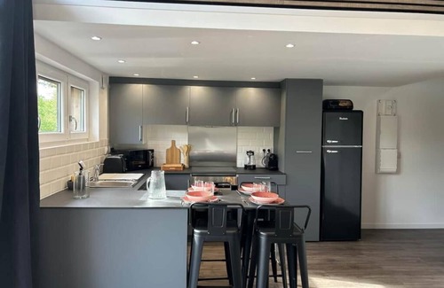 Croissy-Beaubourg Apartment | Gîte en Centre Équestre - Disney à15 mn !