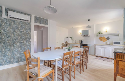 Lagnieu House | Gîte La Terrasse, near CNPE and Via Rhôna, ideal for cycling enthusiasts!