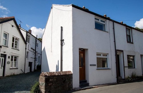 Braithwaite Cottage | GABLE END, family friendly, with open fire in Keswick