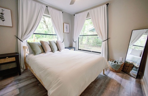 Gainesville Apartment | Gainesville Gem: 2/2 Near Shops & Restaurants