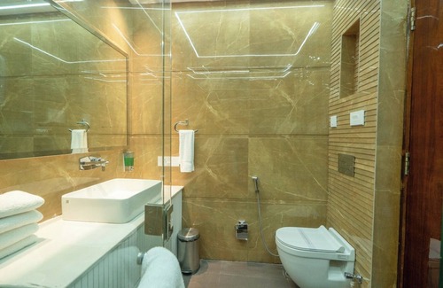 Hasanpur Hotel | Gajraula Sukhdev Dhaba & Resort