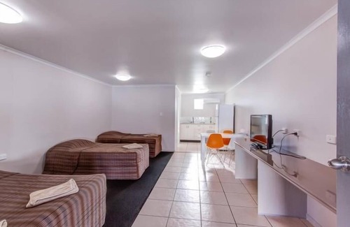 West Mackay Hotel | Galaxy Mackay Motor Inn