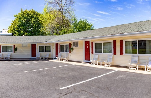 Hulls Cove Hotel | Gallaghers Travels Room 9