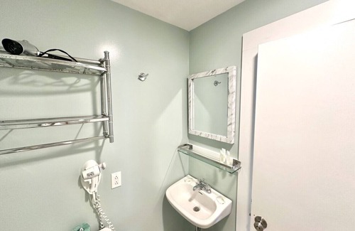 Hulls Cove Hotel | Gallaghers Travels Room 12-A (King)