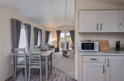 Pickering Cabin | GALTRES LODGE - a holiday cottage that sleeps 4 guests in 2 bedrooms