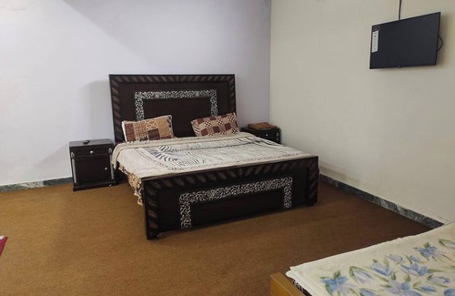 Abbottabad Hotel | Galyat Gateway Hotel & Restaurant