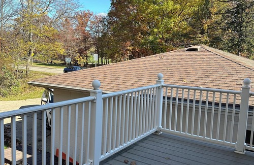 Parma House | Game On Parma with WiFi, AC and Game Room Family and Pet Friendly