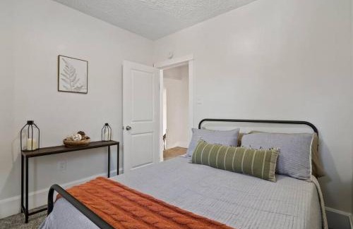 Detroit - Shoreway House | Game Room 7 Min To Downtown CLE