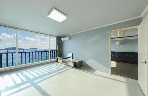 Ganghwa House | Ganghwa Badatgashimteo Pension