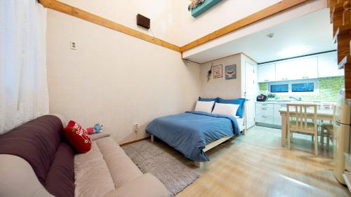 Ganghwa House | Ganghwa France Garden Pension